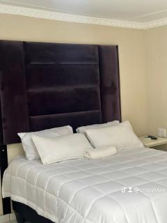 Rose Lodge - - 3