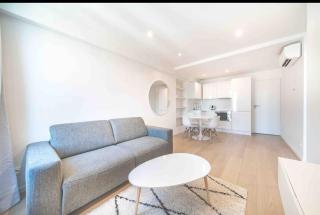 Beautiful 2-room apartment on the Croisette in Cannes - 2