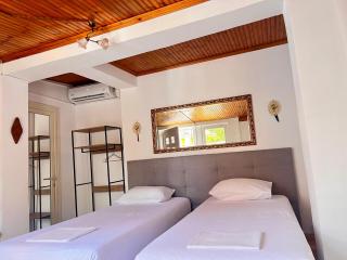 My Home Hotel Room - Tirana - 9