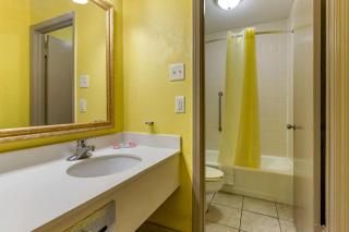 Travelers Inn By OYO US-441 - Douglas - 1
