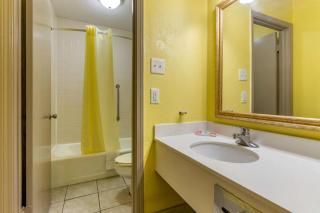 Travelers Inn By OYO US-441 - Douglas - 7