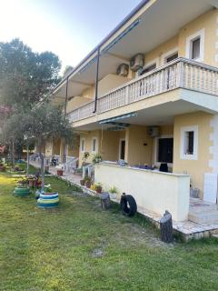 Hotel Marino - Baks-Rrjoll - 9
