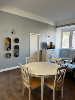 Salon lumineux - La Celle-sous-Gouzon - 2