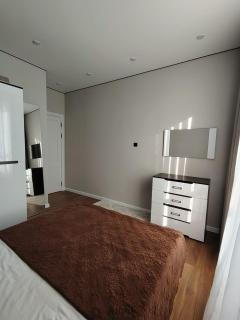 2 комнатные апартаменты Центральный сквер - 9