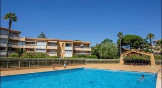 Résidence privée avec balcon, piscine et place de parking - Le Lavandou - 0
