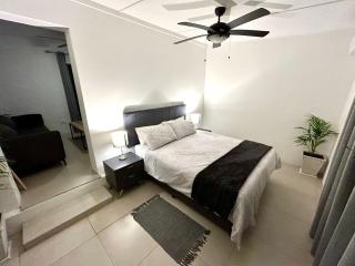 Flat 2 on 8 Lindsay - Ballito - 3