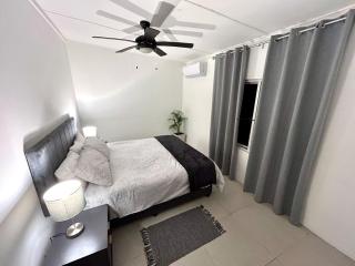 Flat 2 on 8 Lindsay - Ballito - 5