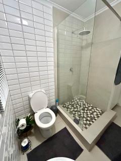 Flat 2 on 8 Lindsay - Ballito - 6