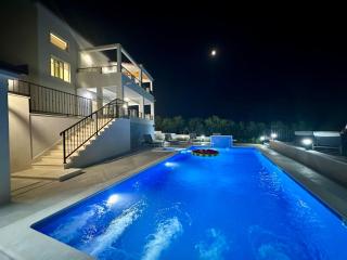 Bay view apartment with pool & sea view - Kaštela - 6