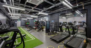 Luxury 2BR Flat with Gym, Games Room, Cinema & Free Parking in Kew Gardens - 1