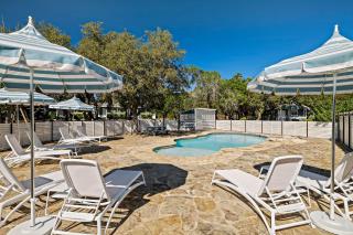 The Claire Hotel - Canyon Lake - 2