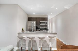 Large 4 Bedroom Home Perfect for Big Groups - Montréal - 7