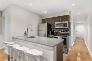 Large 4 Bedroom Home Perfect for Big Groups - Montréal - 6