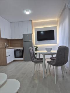 LUX apartmani - Sutomore - 0