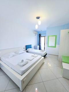 Mare Vista Apartments Drymades - 9