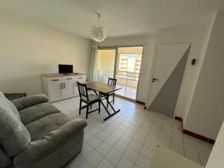 Résidence privée avec balcon, piscine et place de parking - Le Lavandou - 6