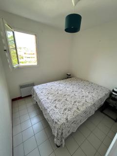 Résidence privée avec balcon, piscine et place de parking - Le Lavandou - 4