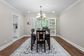 Charming 4-Bedroom Retreat House - 2