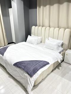 Stylish 2 BR Masaki Retreat with POOl & GYM - Dar es Salaam - 6