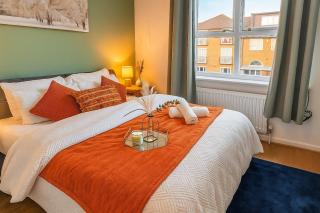 Dockside Home - 5 Comfy Beds-Perfect for Contractors and Families- Free Parking - Londra - 0