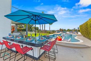 SoCal Gem Pool, Spa, Games, and Scenic Views - 9