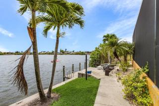 Heated Pool and Backs onto Freshwater Lake - Billie - 9