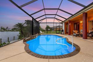 Heated Pool and Backs onto Freshwater Lake - Billie - Cape Coral - 8