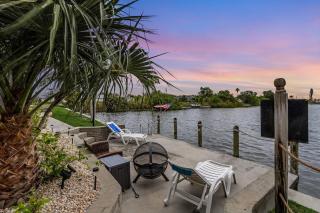 Heated Pool and Backs onto Freshwater Lake - Billie - 4