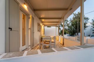 Lavender Minimal Studios - Aliki - 5