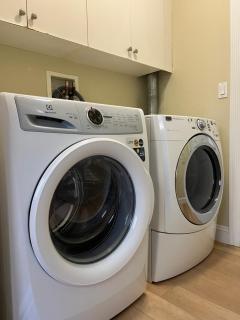 Entire 1Bed 1Bath Suite Coquitlam Centre - Port Coquitlam - 4