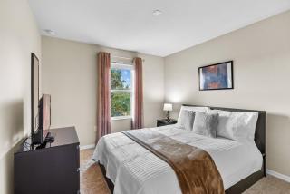 Amazing 4 Bedrooms- Near Disney - 9