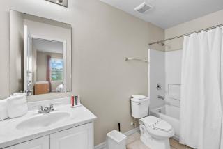 Amazing 4 Bedrooms- Near Disney - 4