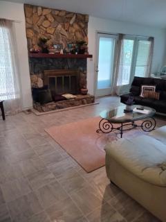 Serene Acre Retreat- in Apex near Raleigh - 0