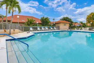 8 Mi to Stuart Beach: Home w/ Pool Access! - 9