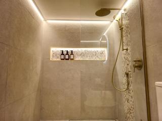 Boutique Guest House - New Reno - Kitchenette-Bathroom-Washer&Dryer - Auckland - 5