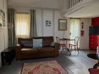Barnacle Barn, North Norfolk - Roughton - 3