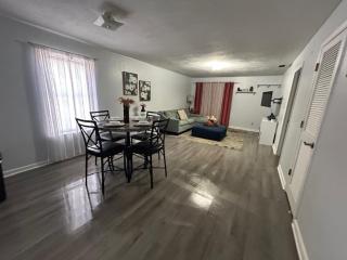 A lovely 2 bedroom 2 bath homes next to I10 - Tallahassee - 1