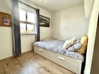 Cozy Room in the Golden Circle - Selfoss - 1