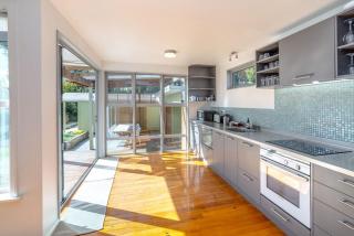 Family Retreat - Martinborough - 3