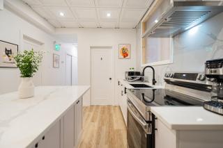 7 bedroom apartment in the heart of downtown Montreal near subway and all amenities - Montréal - 6