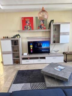 Apartment with pool view, 1 min to beach, private parking - Mohammedia - 1