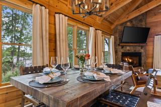Couples Retreat, Sauna, Hot Tub, Speakeasy, Views - Cherry Log - 1
