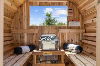 Couples Retreat, Sauna, Hot Tub, Speakeasy, Views - Cherry Log - 7