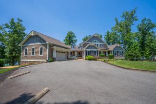 Sunset Shores at Lake Anna Luxury Vacation Rental by B Michaels Escapes - Bumpass - 7