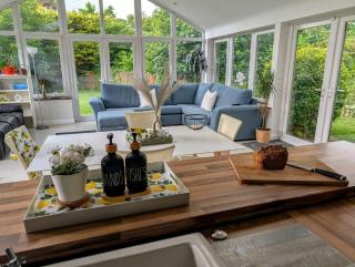 Beachside Bliss 3 Bedroom Retreat with Garden - Bettystown - 0