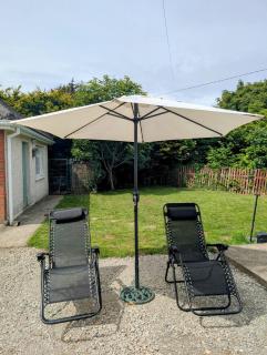 Beachside Bliss 3 Bedroom Retreat with Garden - Bettystown - 2