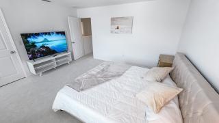 House Near Downtown I Sleeps 15 plus - 2