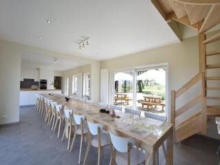 Holiday Home with pond in Poperinge, cleaning included - Beveren - 0