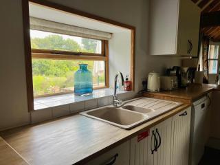 Oyster Barn sleeps six, North Norfolk - Roughton - 5