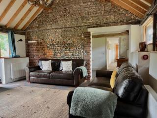 Oyster Barn sleeps six, North Norfolk - Roughton - 8